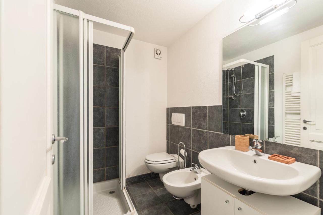 Rustic Suites At The Pier Of Brienno - The House Of Travelers Exteriör bild